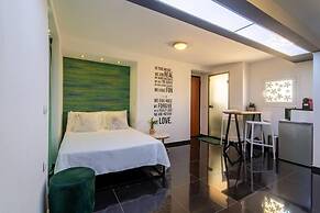 Beautiful View 8floor Loft Apartment in Athina