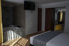 Izza Hotel