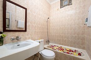 Hotel Lumbung Sari Legian