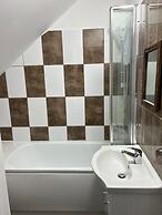 Remarkable 1-bed Studio Apartment in Redbridge