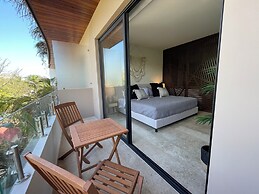 Modern Apartment By Yeah