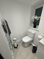 The Lodge Hideaway - Studio Style, Simple Luxury