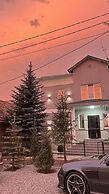 People Hostel & Suites