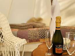 B&B Glamping Tent Sleeps 2 - Spa, Sauna, Wifi