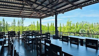 Tugsaw Resort