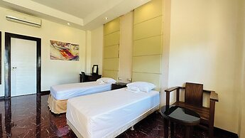 Tugsaw Resort