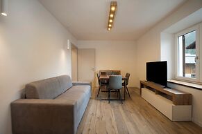 SnowLake Suite & Apartments