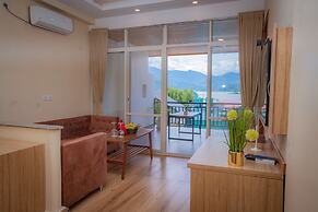 Majestic Lakefront Hotel & Suites