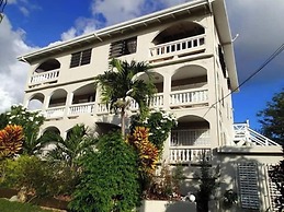 Bananaquit House