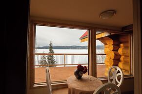 Inn On The Lake