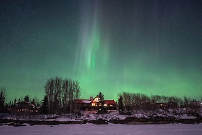 Inn On The Lake