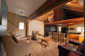 Inn On The Lake
