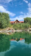 Inn On The Lake
