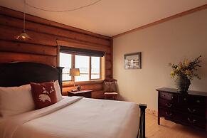 Inn On The Lake
