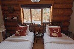 Inn On The Lake