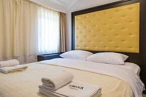 Hotel Swiss Holiday
