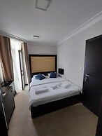 Hotel Swiss Holiday