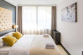 Hotel Swiss Holiday