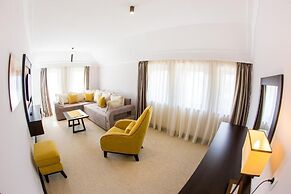 Hotel Swiss Holiday