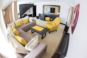 Hotel Swiss Holiday