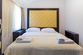 Hotel Swiss Holiday
