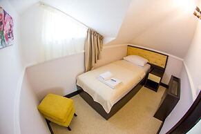 Hotel Swiss Holiday