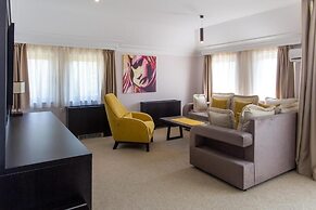 Hotel Swiss Holiday