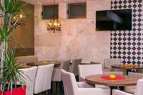 Hotel Swiss Holiday