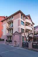 Hotel Swiss Holiday