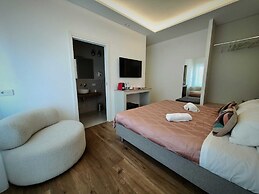 Riviera Suites