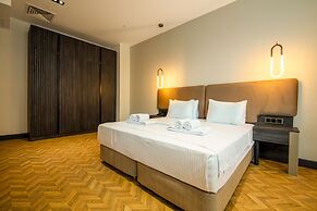 V Center Hotel