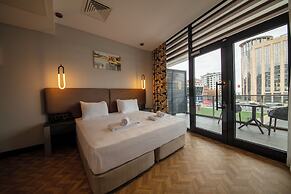 V Center Hotel