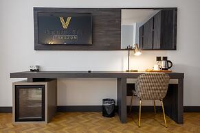 V Center Hotel