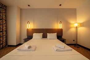 V Center Hotel