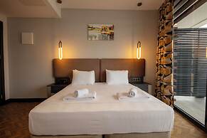 V Center Hotel