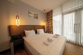 V Center Hotel