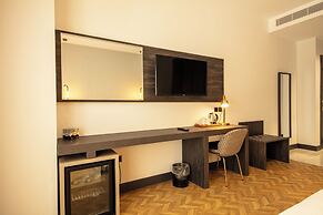 V Center Hotel