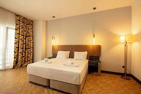 V Center Hotel