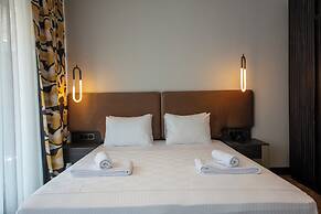 V Center Hotel