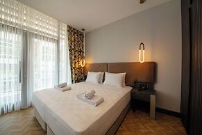 V Center Hotel