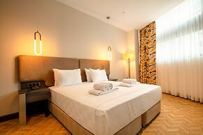 V Center Hotel