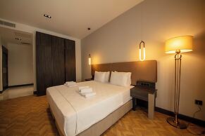 V Center Hotel