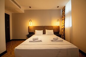 V Center Hotel