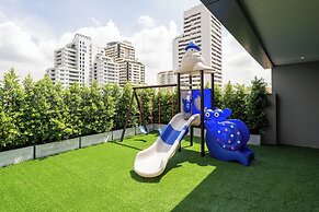 Destiny63 Ekamai Apartment