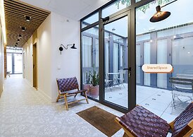 Vallecas Suites by Olala Homes
