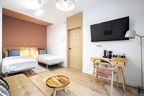 Vallecas Suites by Olala Homes