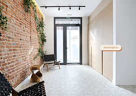 Vallecas Suites by Olala Homes