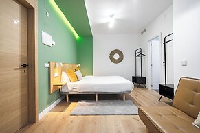 Vallecas Suites by Olala Homes
