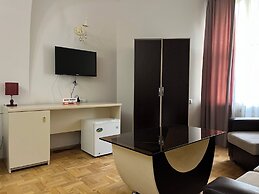 Olive Hotel