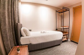 Rexee Hotel